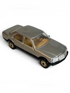Hot Wheels Mercedes 380 SEL Silver/Black Gold Wheels Hong Kong 1981 GHO